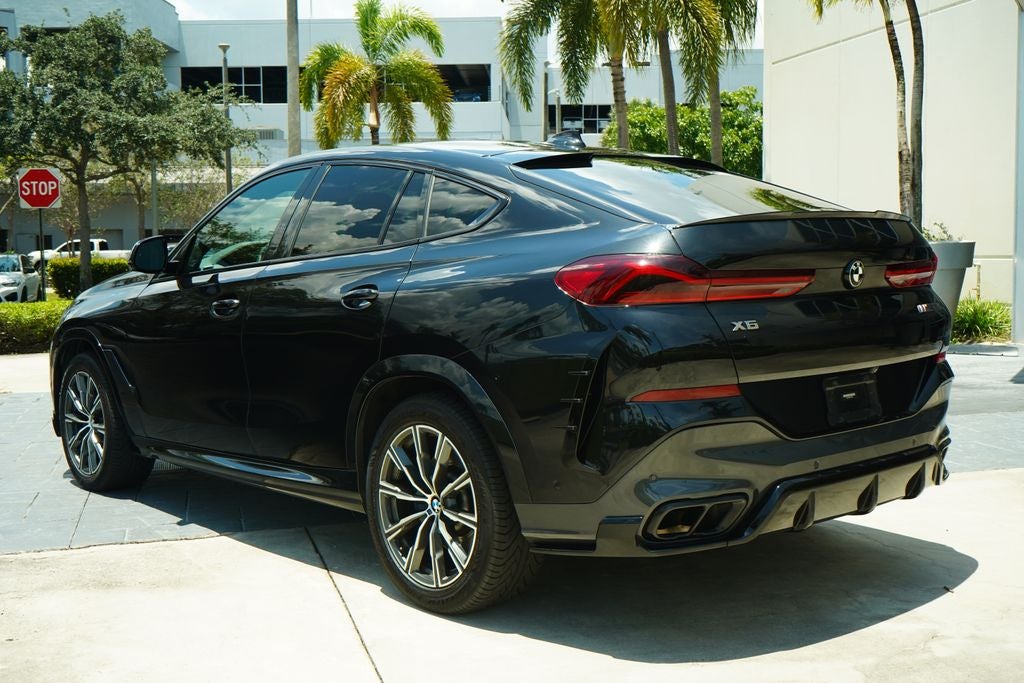 2021 BMW X6 M50i