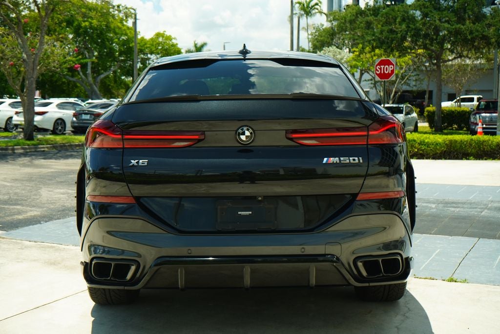 2021 BMW X6 M50i