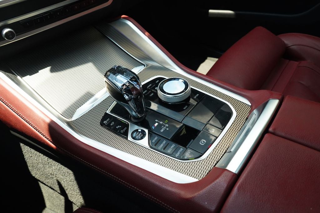 2021 BMW X6 M50i