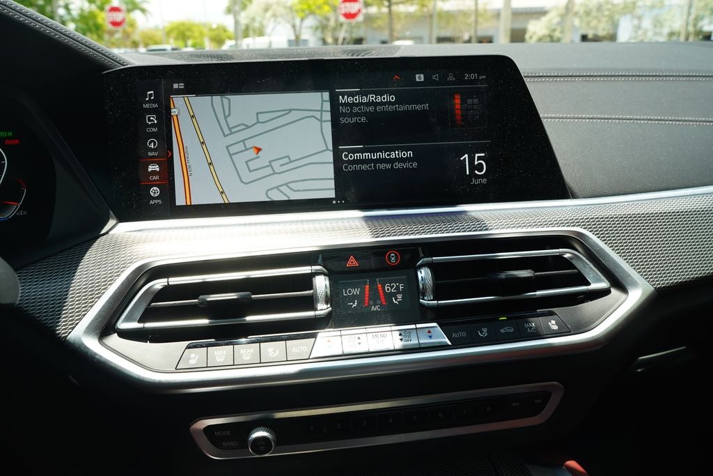 2021 BMW X6 M50i