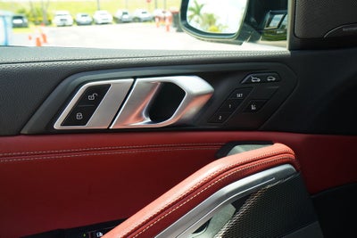 2021 BMW X6 M50i