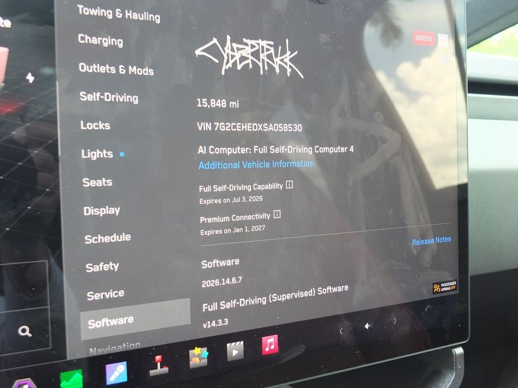 2025 Tesla Cybertruck Base