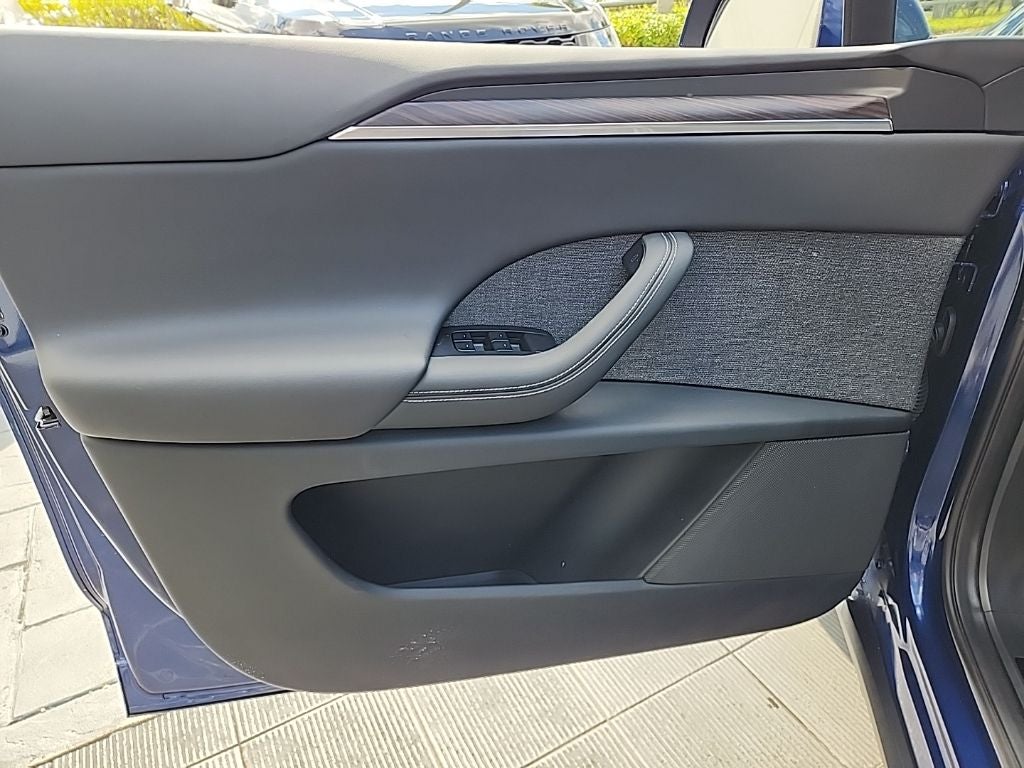 2024 Tesla Model X Base