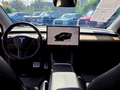 2024 Tesla Model Y Long Range