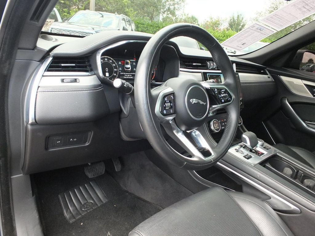 2025 Jaguar F-PACE P250 R-Dynamic S