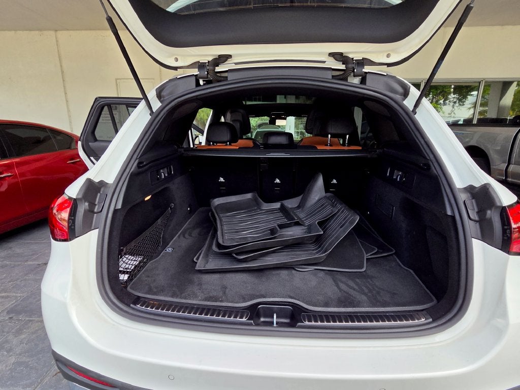 2023 Mercedes-Benz GLC 300 GLC 300