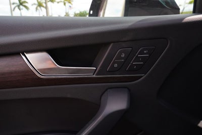 2023 Audi Q5 40 Premium quattro
