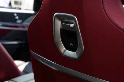 2025 BMW 7 Series 740i xDrive
