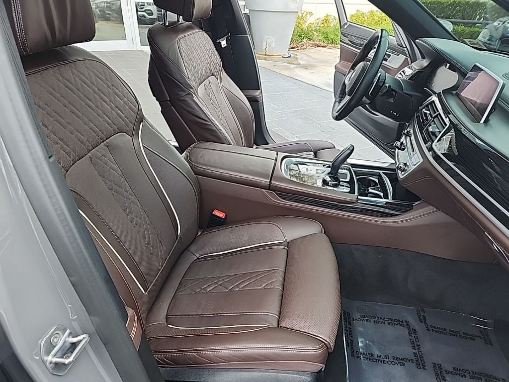 2020 BMW 7 Series 750i xDrive M SPORT, EXECUTIVE PACKAGE, & MORE!!