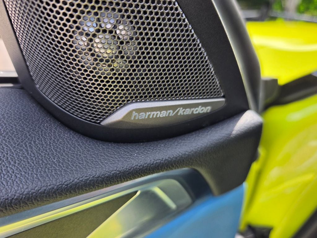 2021 BMW M4 Competition YAS MARINA CARBON BUCKETS