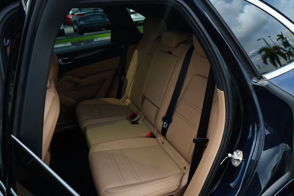 2022 Porsche Cayenne Base