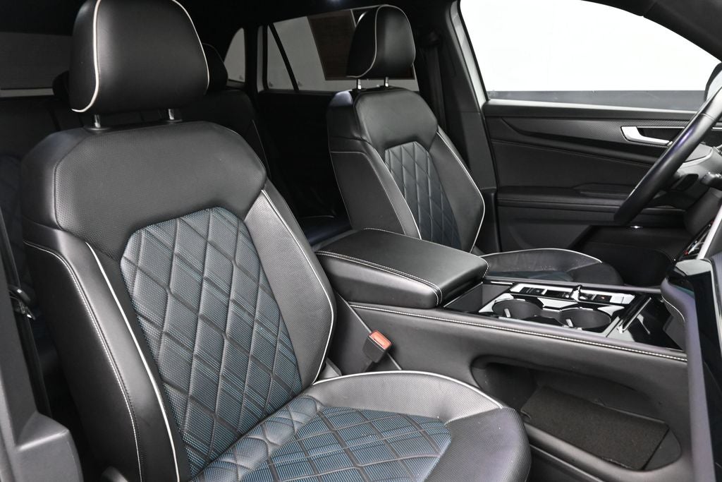2024 Volkswagen Atlas Cross Sport 2.0T SEL Premium R-Line