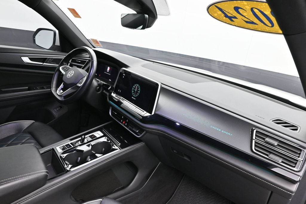 2024 Volkswagen Atlas Cross Sport 2.0T SEL Premium R-Line