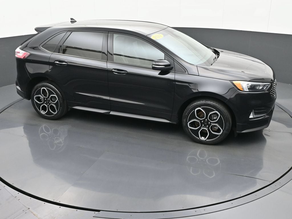 2021 Ford Edge ST