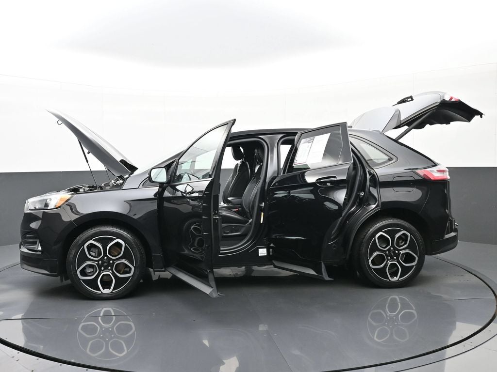 2021 Ford Edge ST