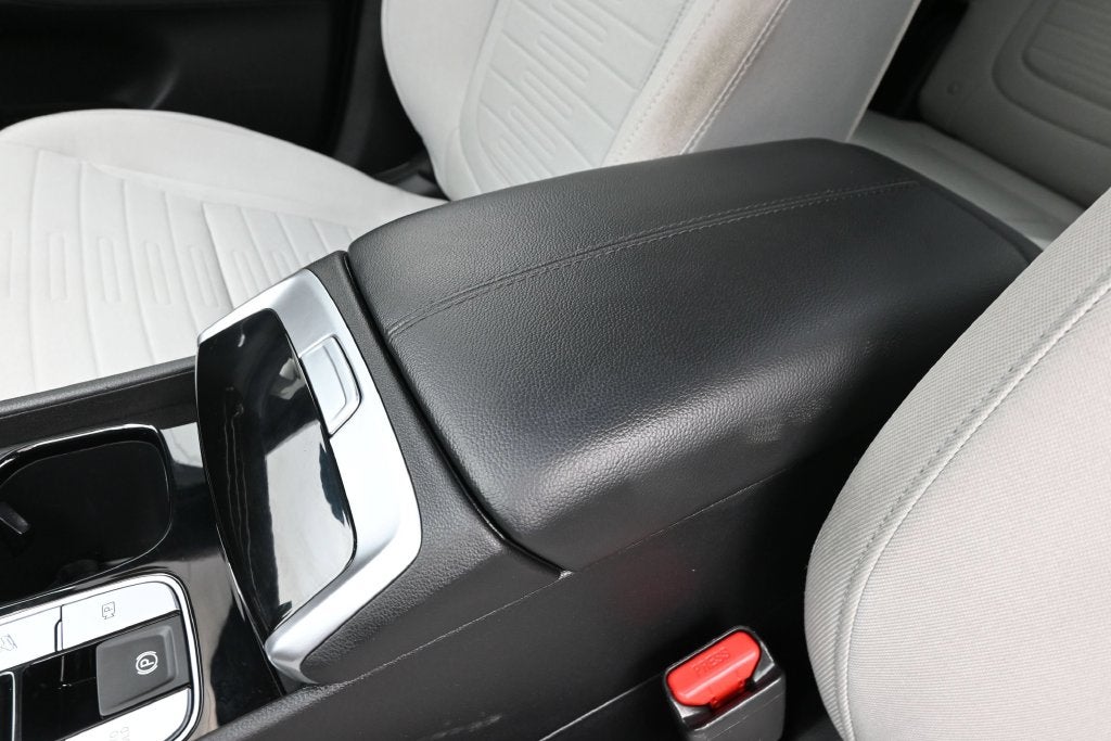 2025 Hyundai Santa Cruz SE