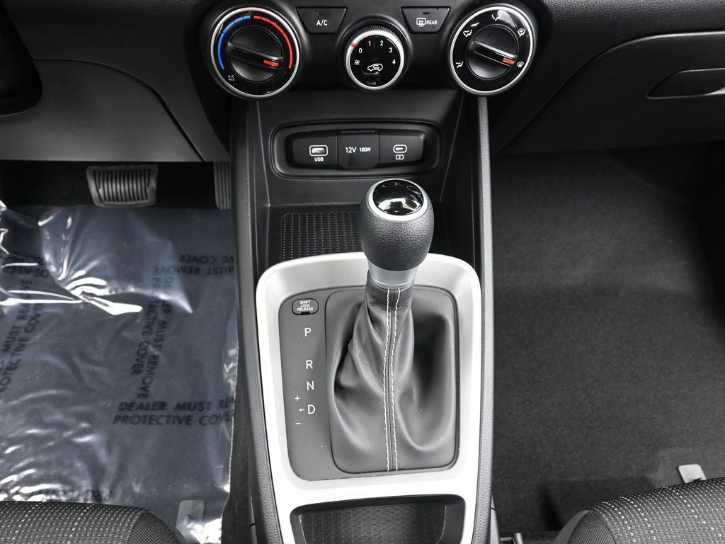 2025 Hyundai Venue SE