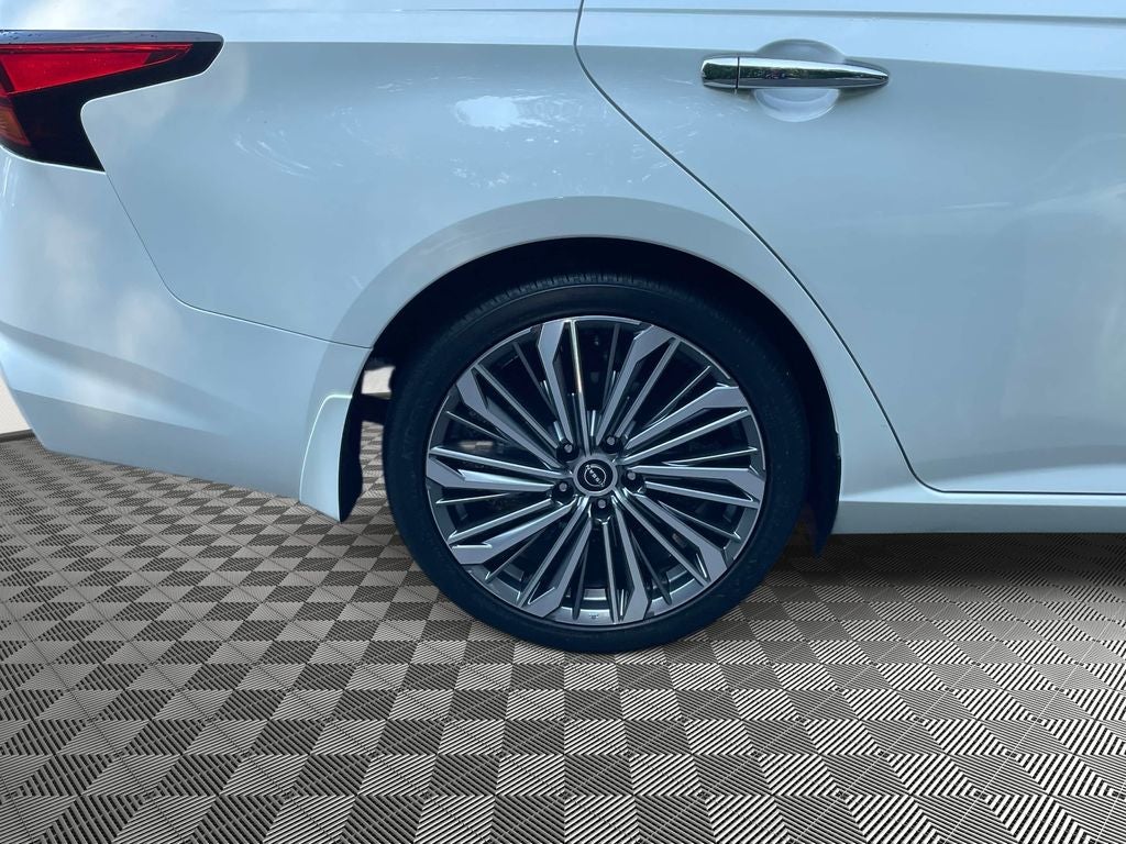 2025 Nissan Altima SL
