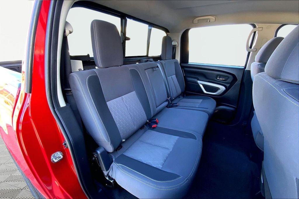 2024 Nissan Titan SV