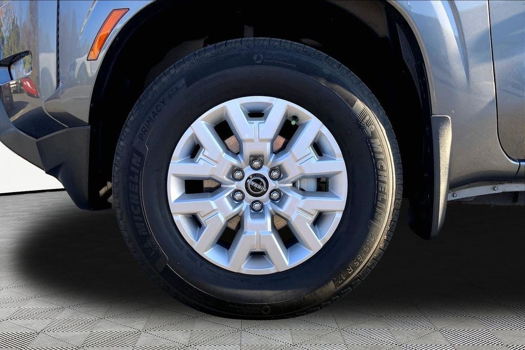 2023 Nissan Frontier SV