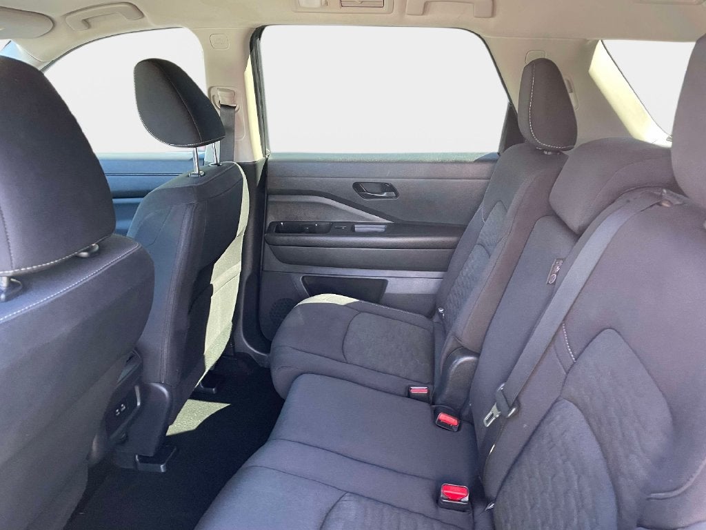 2024 Nissan Pathfinder S