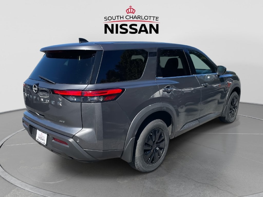 2024 Nissan Pathfinder S