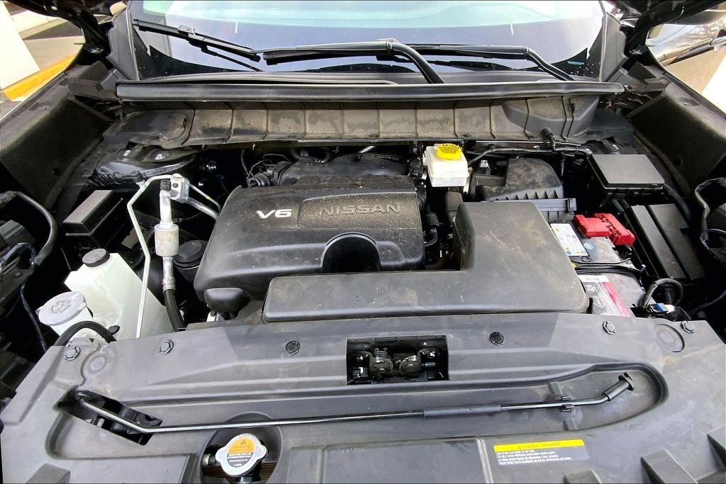 2022 Nissan Pathfinder SV