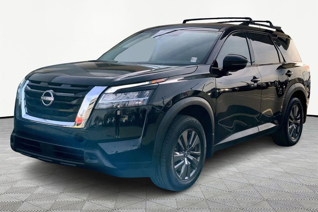 2022 Nissan Pathfinder SV