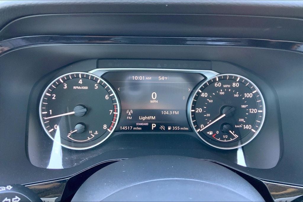 2025 Nissan Pathfinder SV