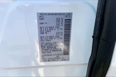 2025 Nissan Pathfinder SV