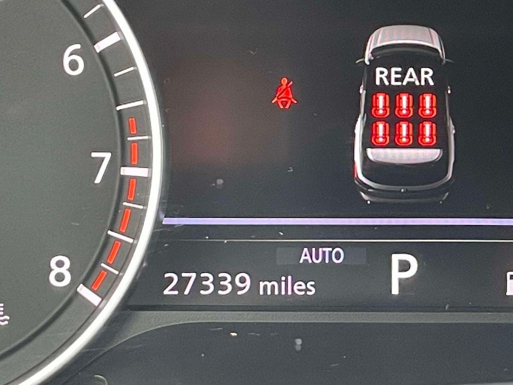 2025 Nissan Pathfinder SV