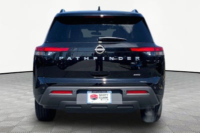 2025 Nissan Pathfinder SV