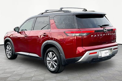 2022 Nissan Pathfinder SL
