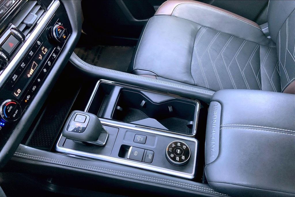 2023 Nissan Pathfinder Platinum