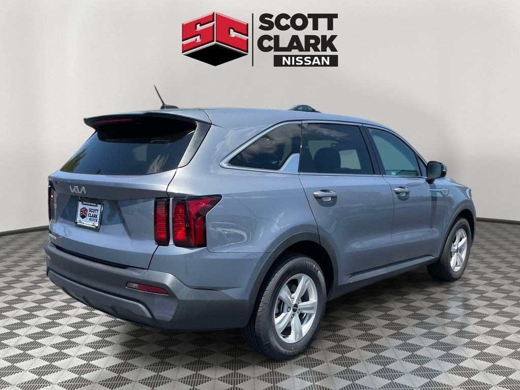 2023 Kia Sorento LX