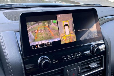 2024 INFINITI QX80 LUXE