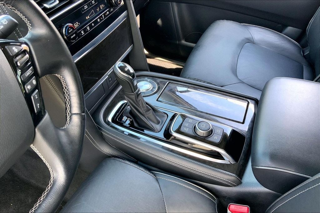 2024 INFINITI QX80 LUXE