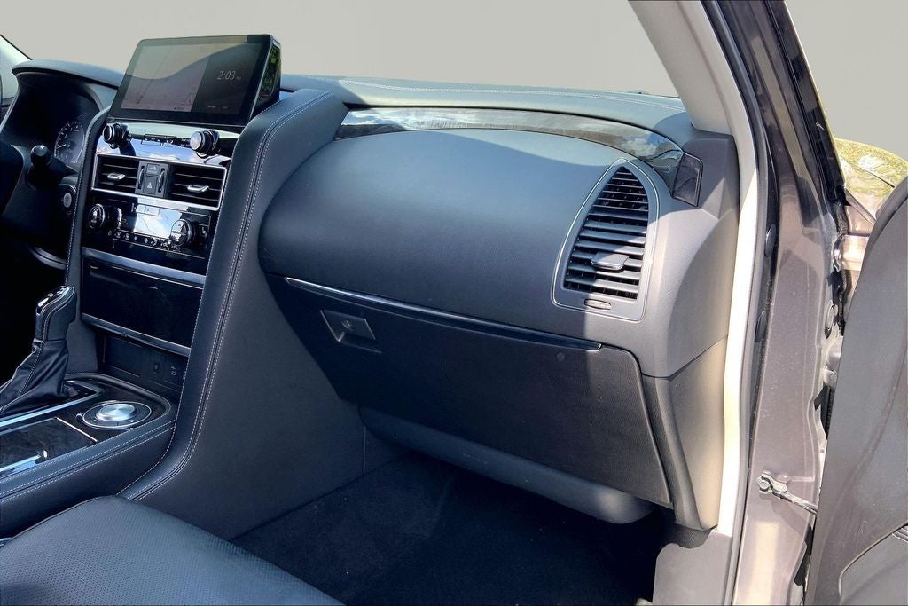 2024 INFINITI QX80 LUXE