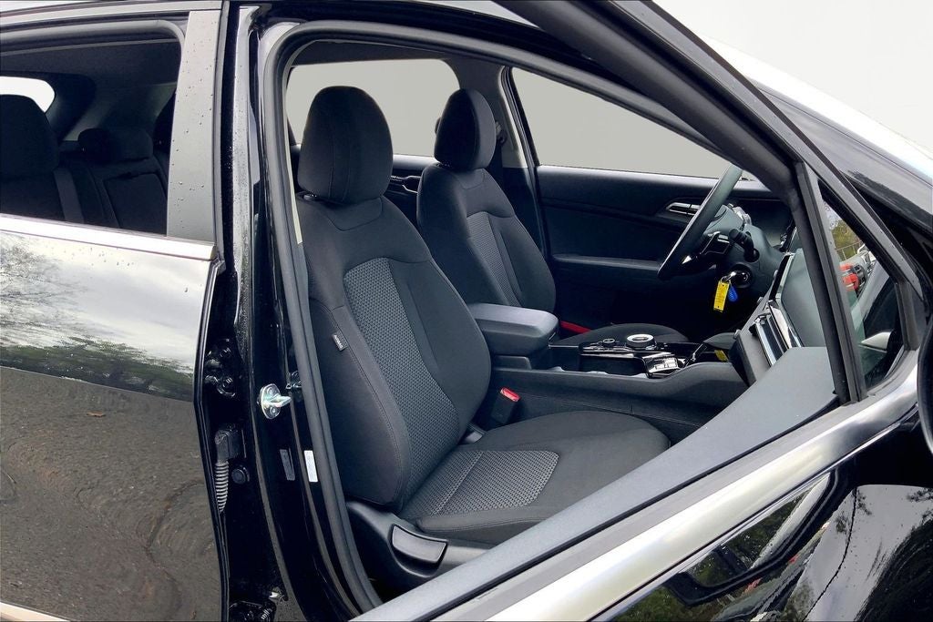 2025 Kia Sportage Hybrid LX