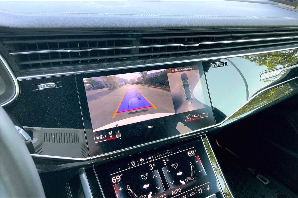 2025 Audi Q7 Premium Plus