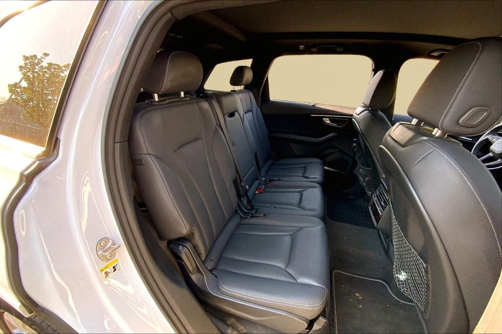2025 Audi Q7 Premium Plus
