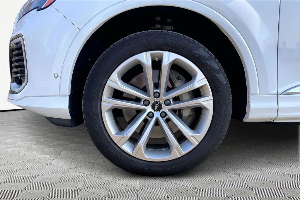 2025 Audi Q7 Premium Plus