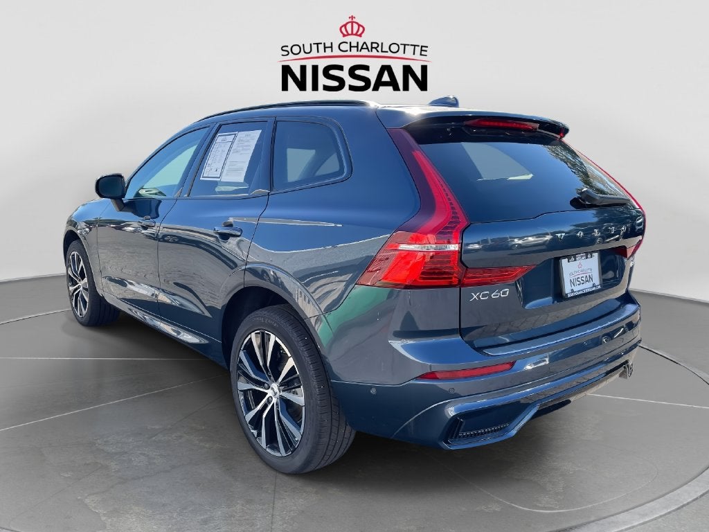 2023 Volvo XC60 Plus Dark Theme