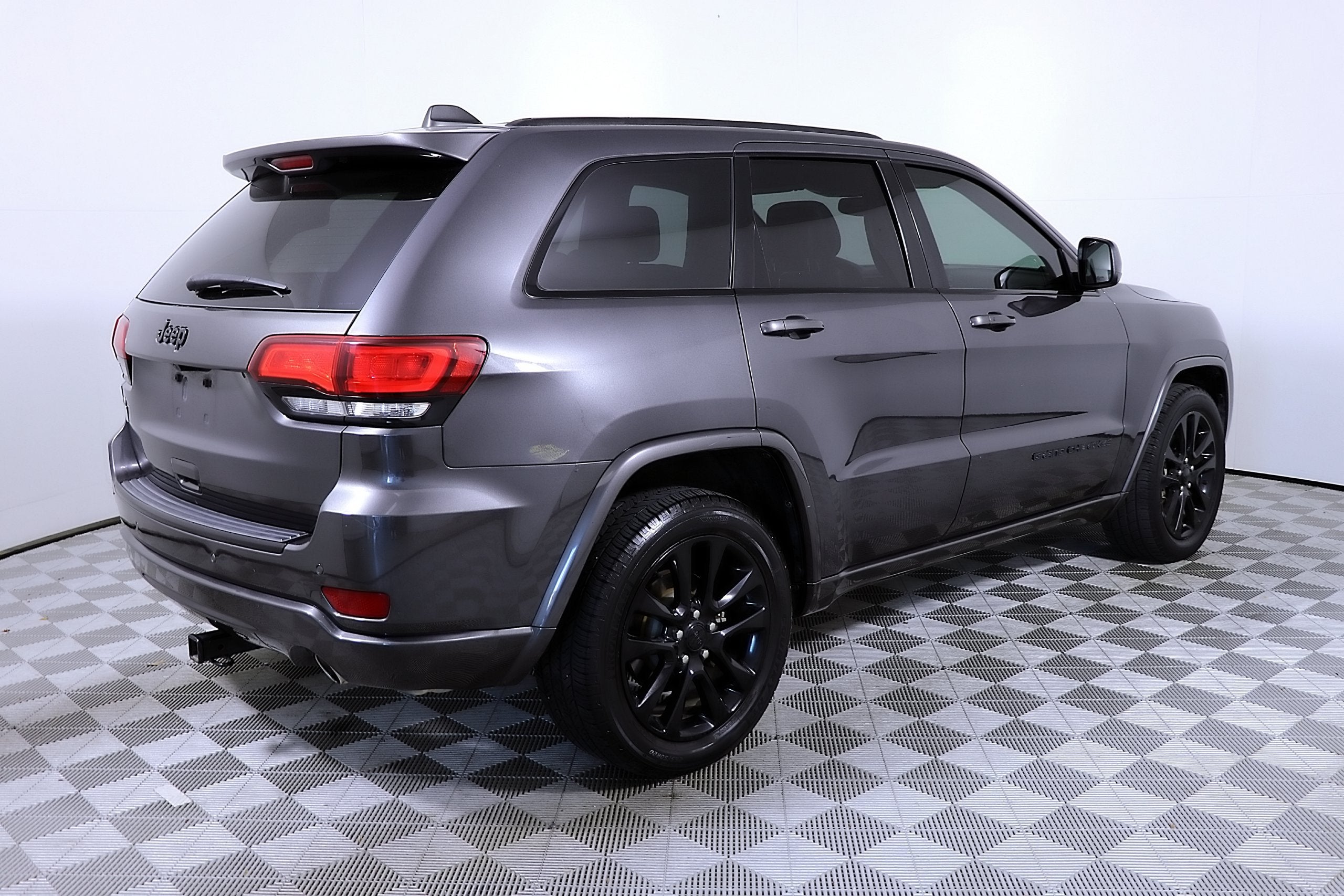 2017 Jeep Grand Cherokee Altitude