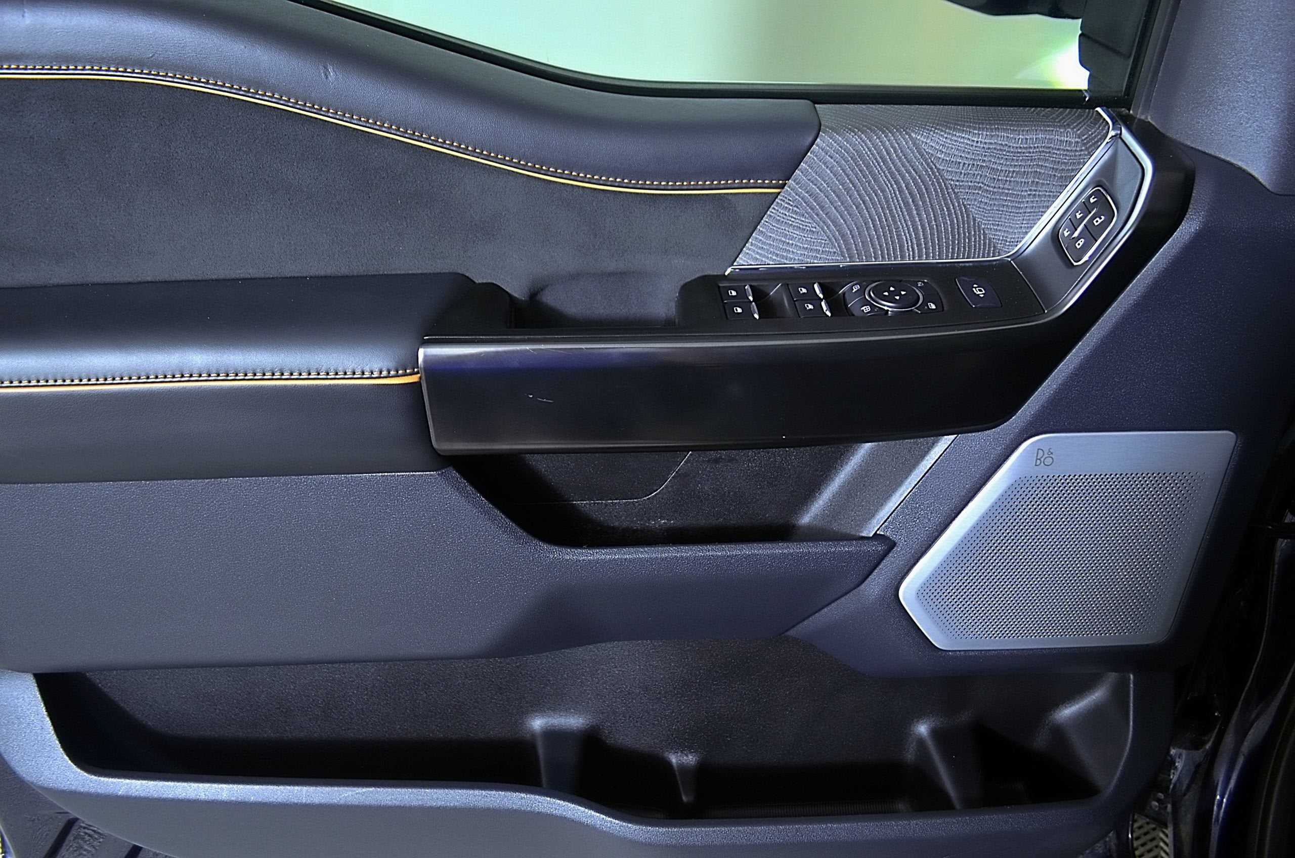2023 Ford Super Duty F-250 SRW Platinum