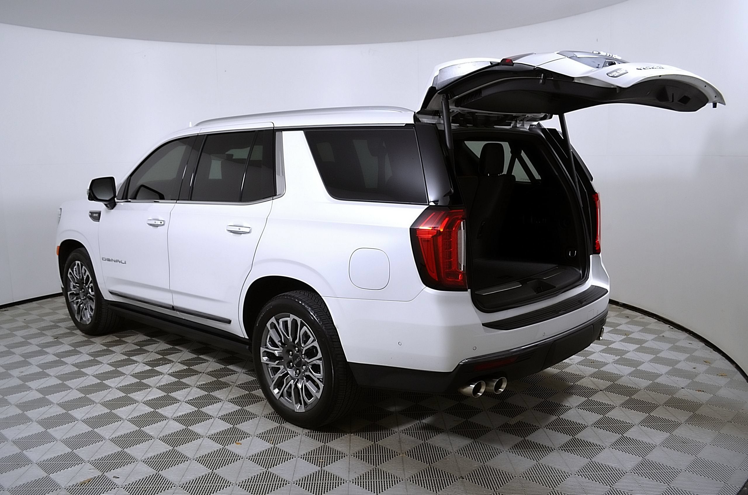 2024 GMC Yukon Denali Ultimate