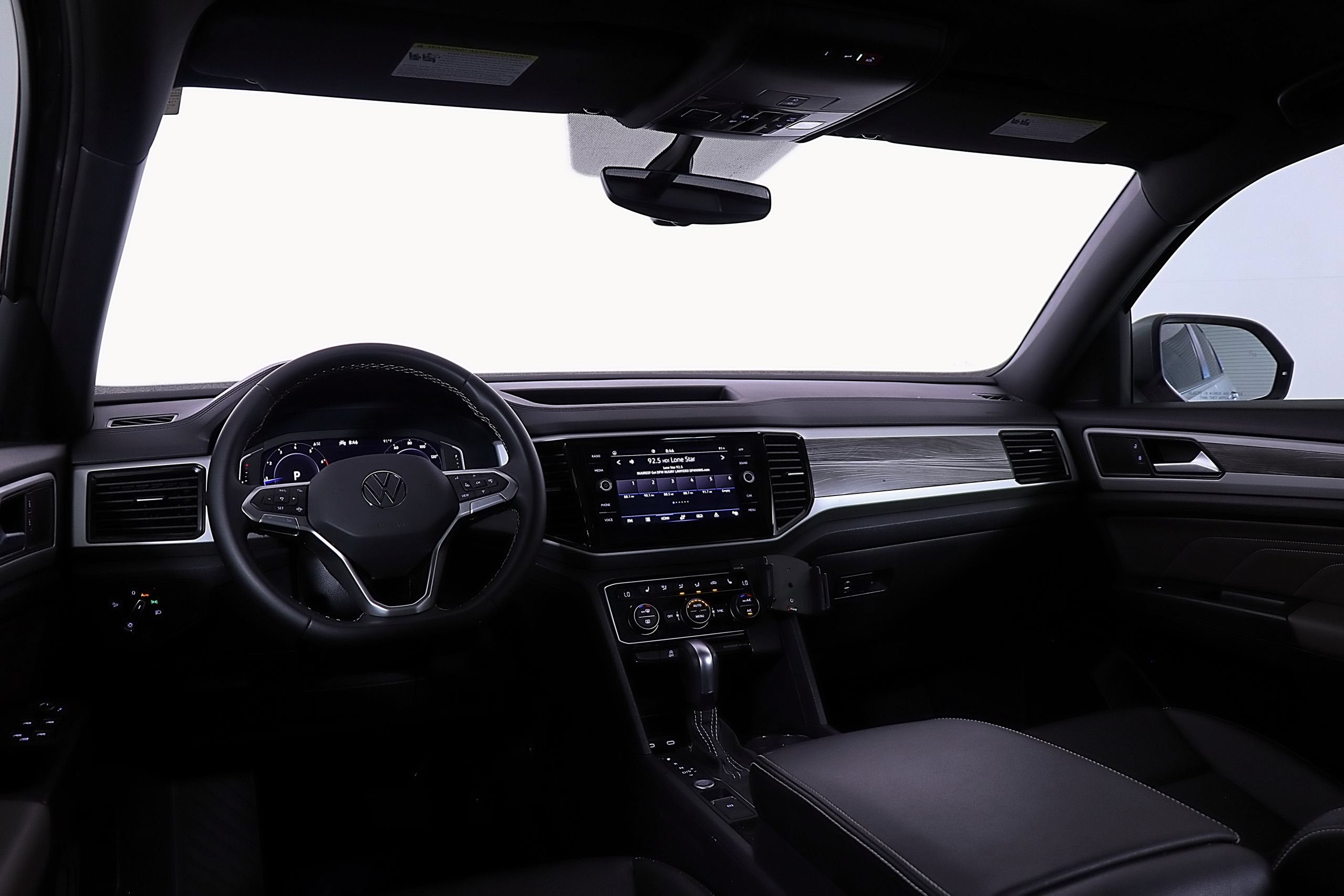 2023 Volkswagen Atlas Cross Sport 3.6L V6 SE with Technology