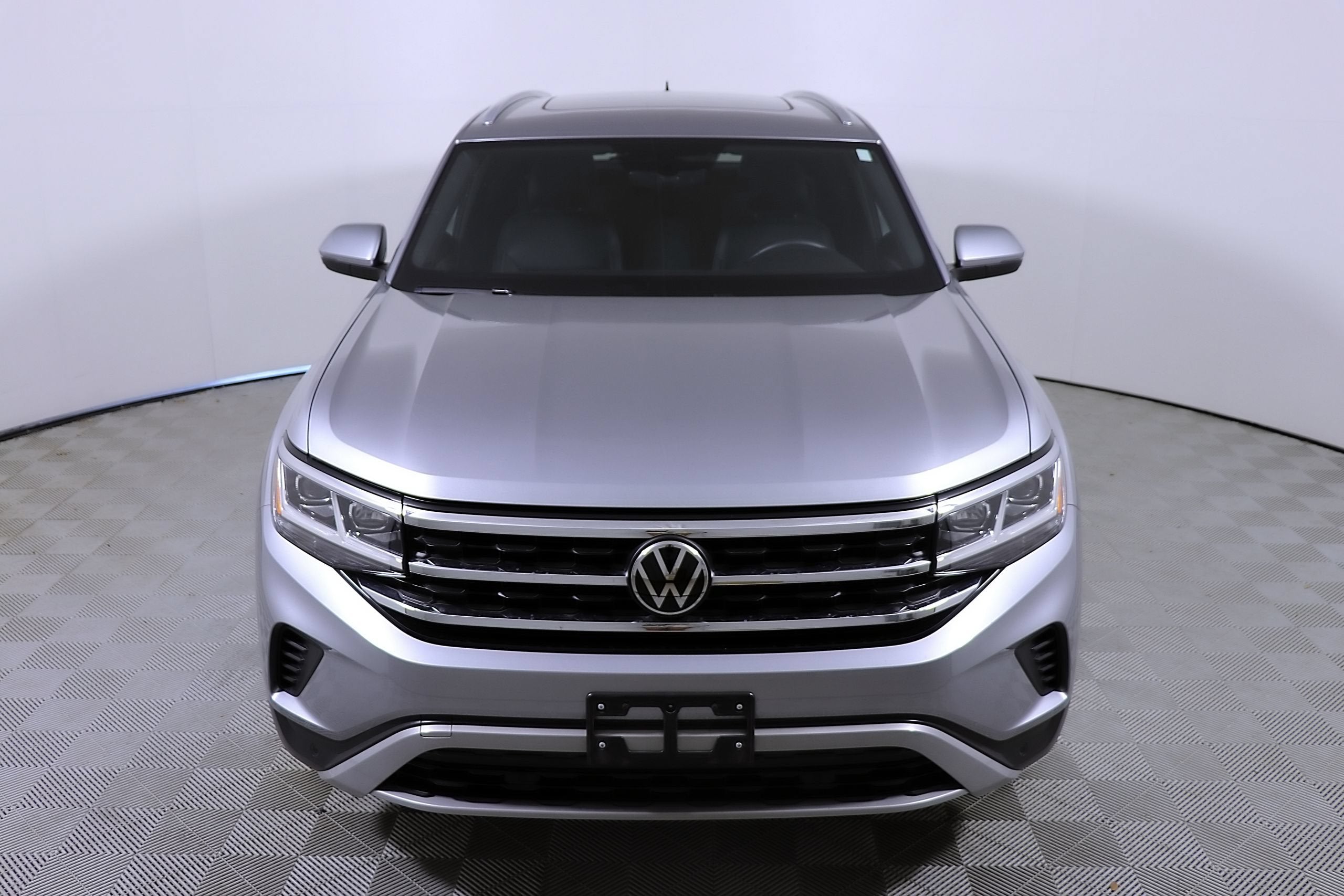 2023 Volkswagen Atlas Cross Sport 3.6L V6 SE with Technology