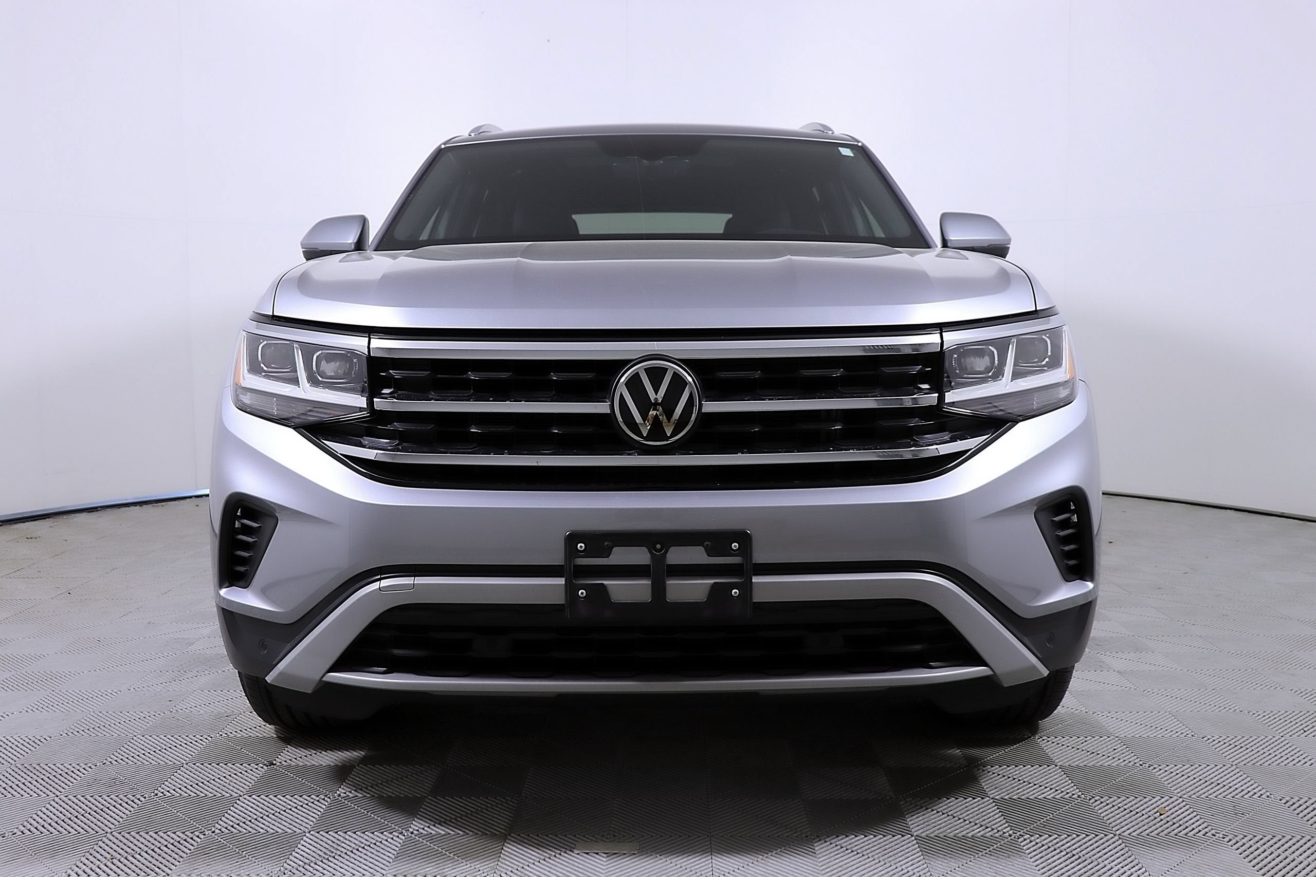 2023 Volkswagen Atlas Cross Sport 3.6L V6 SE with Technology