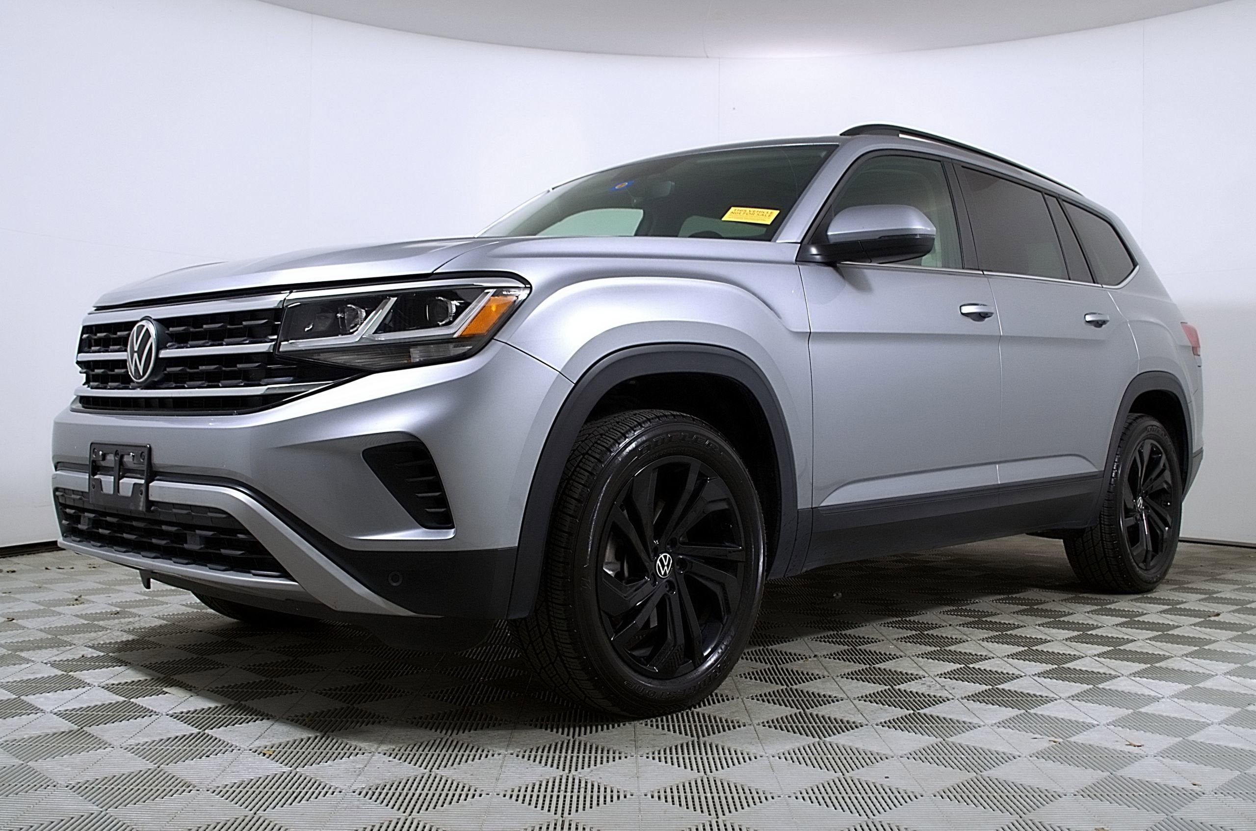 2022 Volkswagen Atlas 2.0T SE with Technology